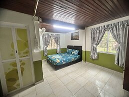 Country House Pulai Holiday Village