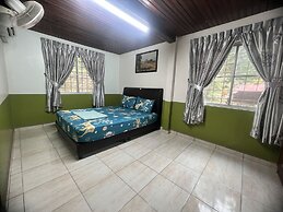 Country House Pulai Holiday Village