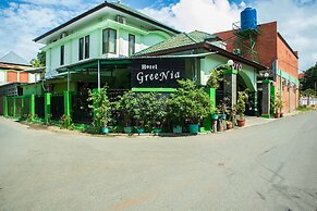 Super OYO 1682 Greenia Hotel