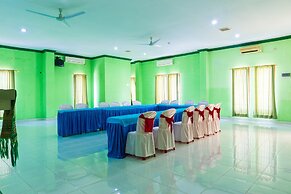 Super OYO 1682 Greenia Hotel