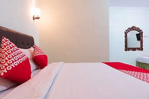 Super OYO 1682 Greenia Hotel