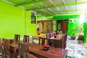 Super OYO 1682 Greenia Hotel