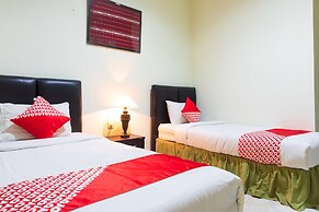 Super OYO 1682 Greenia Hotel