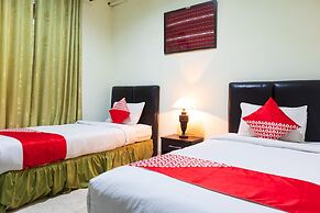 Super OYO 1682 Greenia Hotel