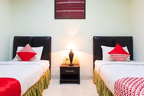 Super OYO 1682 Greenia Hotel