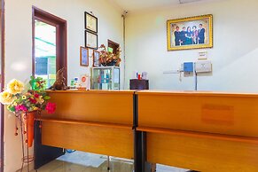 Super OYO 1682 Greenia Hotel