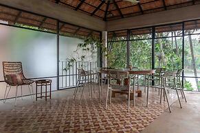 Toya Toya by Vista Rooms