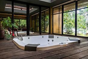 Toya Toya by Vista Rooms