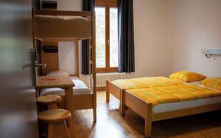 Geneva Hostel