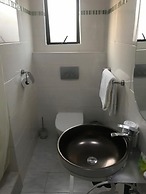 Luxlusive Guest House