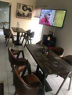 Luxlusive Guest House