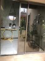 Luxlusive Guest House