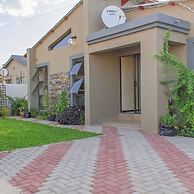 Luxlusive Guest House