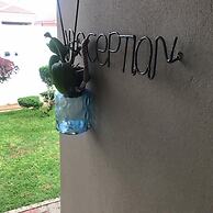 Luxlusive Guest House