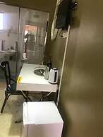 Luxlusive Guest House