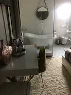 Luxlusive Guest House