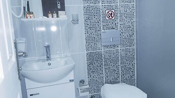 Golden Life Apart Otel