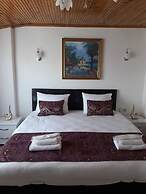 Golden Life Apart Otel