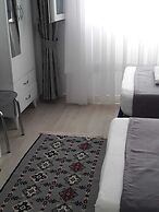 Golden Life Apart Otel