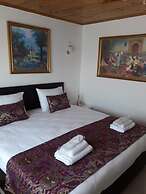 Golden Life Apart Otel