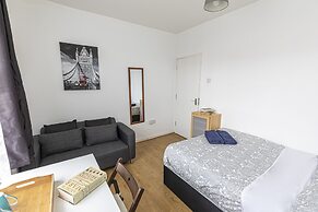 Tower Bridge Accommodation - 11