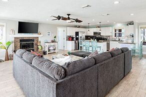 Selah 3 Bedroom Home by RedAwning