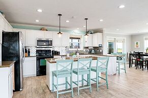 Selah 3 Bedroom Home by RedAwning