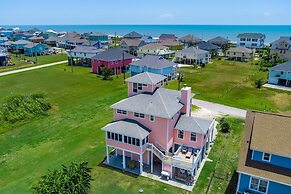 Selah 3 Bedroom Home by RedAwning