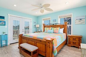 Selah 3 Bedroom Home by RedAwning