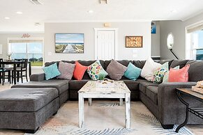 Selah 3 Bedroom Home by RedAwning