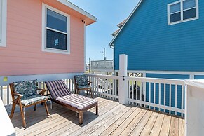 Selah 3 Bedroom Home by RedAwning