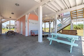 Selah 3 Bedroom Home by RedAwning