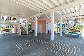 Selah 3 Bedroom Home by RedAwning