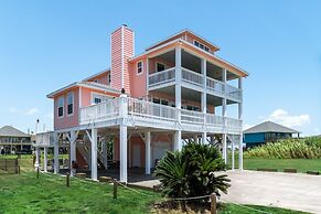 Selah 3 Bedroom Home by RedAwning