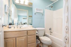 Selah 3 Bedroom Home by RedAwning