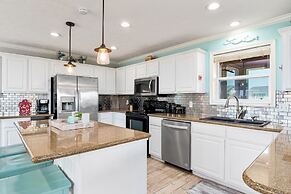 Selah 3 Bedroom Home by RedAwning