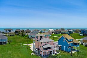 Selah 3 Bedroom Home by RedAwning