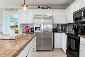 Selah 3 Bedroom Home by RedAwning