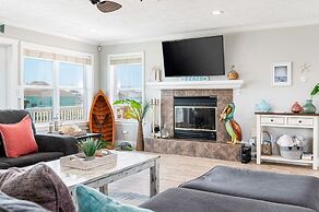 Selah 3 Bedroom Home by RedAwning