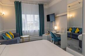 Best Western The Plough Hotel