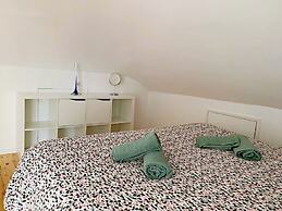 Tram & Fado Memory House