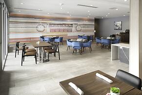 Cambria Hotel Nashville Airport