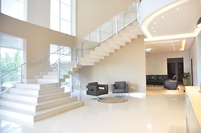 Kamur Plaza Hotel