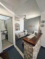 Elenis Studios & Apartments