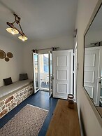 Elenis Studios & Apartments