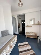 Elenis Studios & Apartments