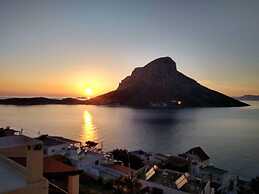 Elenis Studios & Apartments