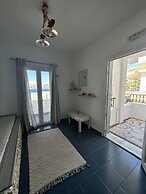 Elenis Studios & Apartments