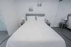 Yorkville Executive Suites