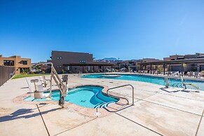 Oasis by the Pool